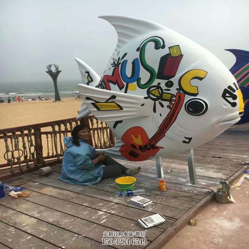 抽象鱼雕塑 景观小品彩绘鱼雕塑供需 广场玻璃钢鱼雕塑供求
