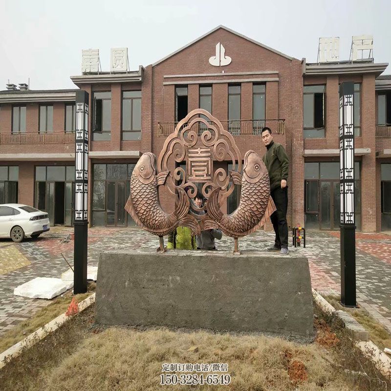 铜鱼雕塑抽象 园林生物雕塑摆件订做 园林铜鱼雕塑摆件订做